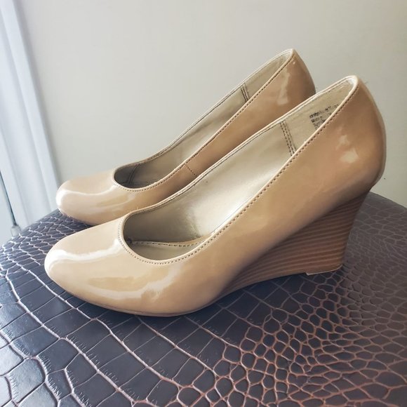 Dexter Nude Wedge Heels - Picture 2 of 3